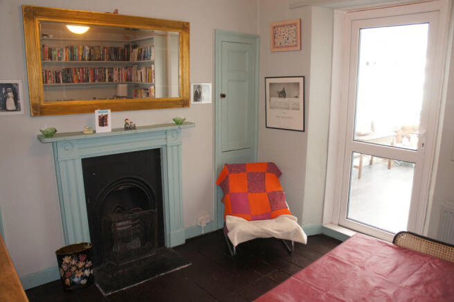 Photo 3