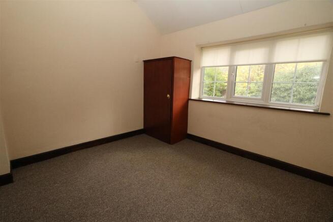 REAR BEDROOM