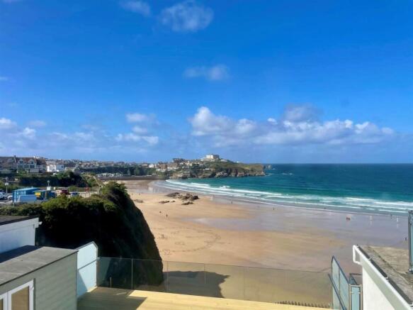 Second Floor Flat, 12a Cliff Road