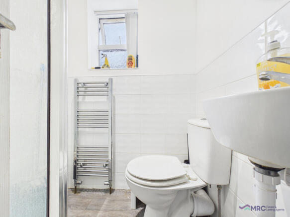 1 bed House Share to rent Image 10