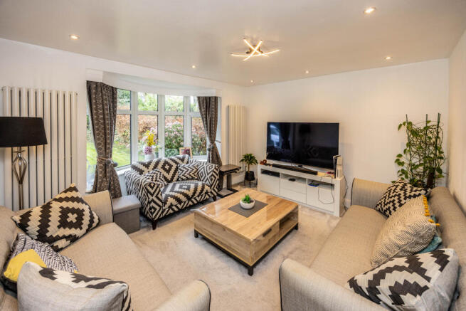 4 bed Semi-Detached for sale Image 6