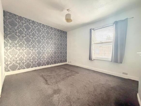 2 bed Terraced for sale Image 8