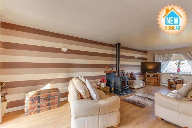 LOUNGE: