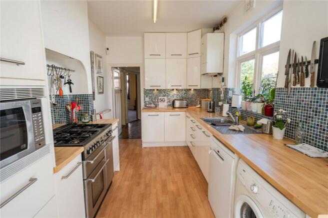 Kitchen (2)