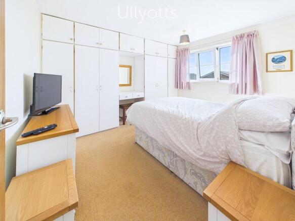 4 bed Detached for sale Image 8