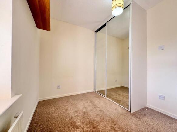 2 bed Flat to rent Image 9