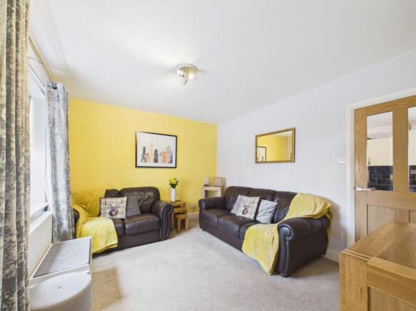 3 bed Semi-Detached for sale Image 4