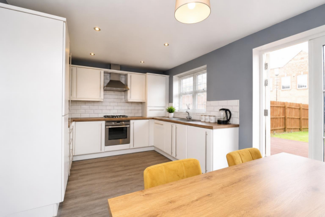 3 bed Terraced for sale Image 5