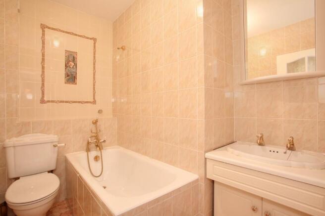 Photo 10