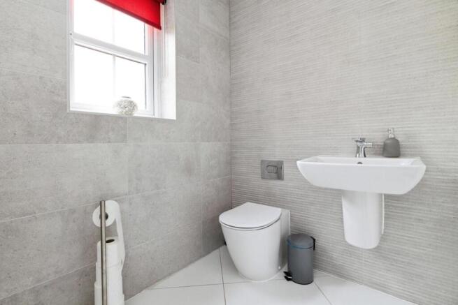 3 bed Town House for sale Image 7