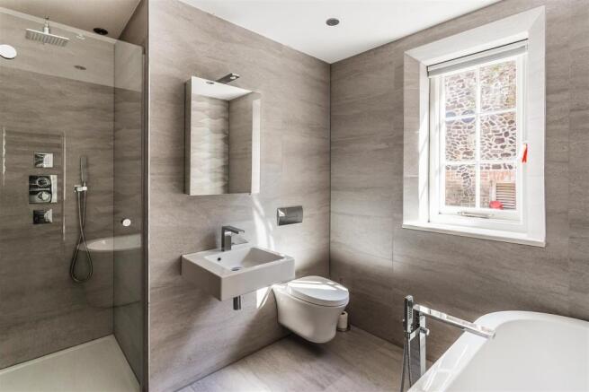 house. estate agency Albury Mansion Apartment 6