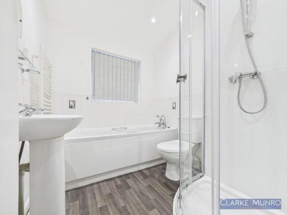 4 bed Terraced for sale Image 6