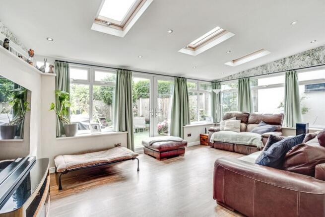 3 bed Semi-Detached for sale Image 5