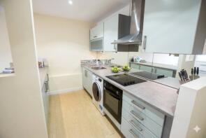 Flat 6, 50 56 The Metro, Victoria Road, Romford RM1 2JB