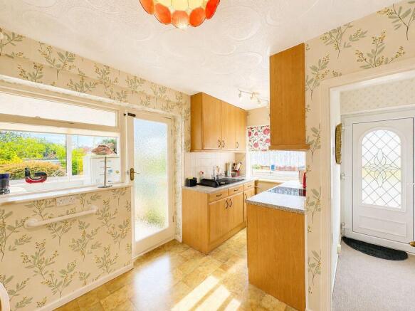 Nailers Drive, Burntwood, WS7 0ER photo 4