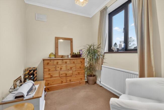 5 bed Detached Bungalow for sale Image 10