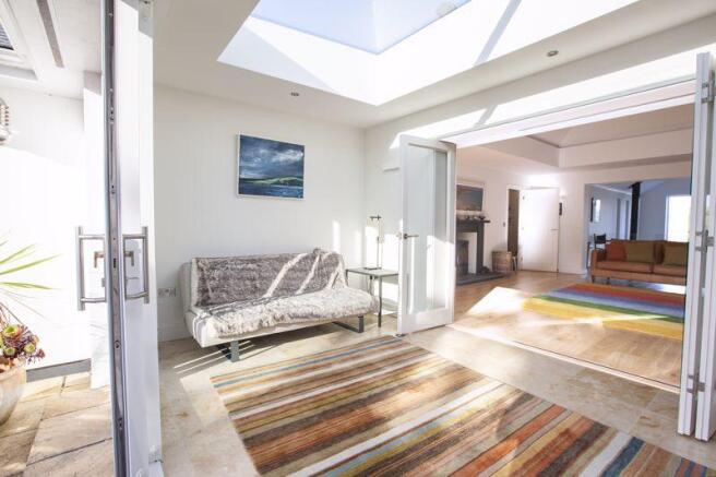 SUN ROOM
