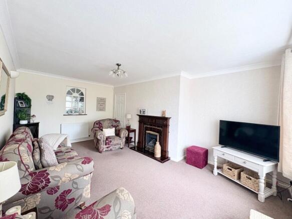 3 bed Semi-Detached Bungalow for sale Image 7