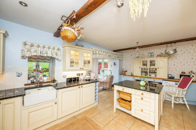 3 bed Barn Conversion for sale Image 6