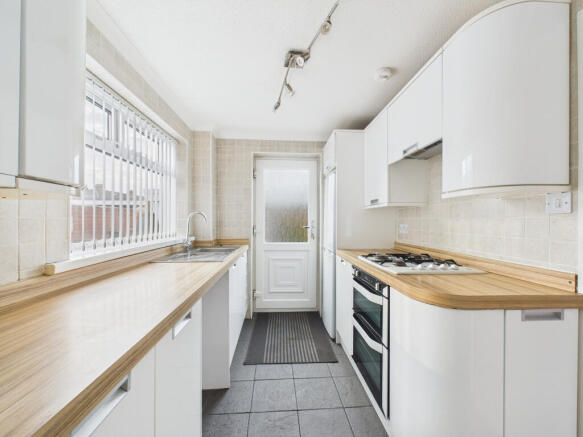 3 bed Detached for sale Image 8