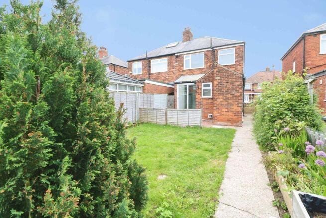 3 bed Semi-Detached for sale Image 11