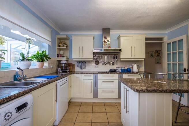 Kitchen/breakfast ro