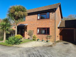 16, Roundhouse Drive, Southampton SO40 7EU