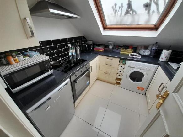 Kitchen 1.jpg
