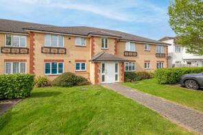 15, Hawthorn Court, Herent Drive, Clayhall, Ilford IG5 0HA