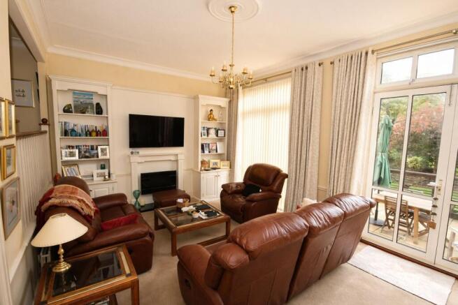 46 The Avenue, BRANKSOME PARK, POOLE, BH13 photo 2