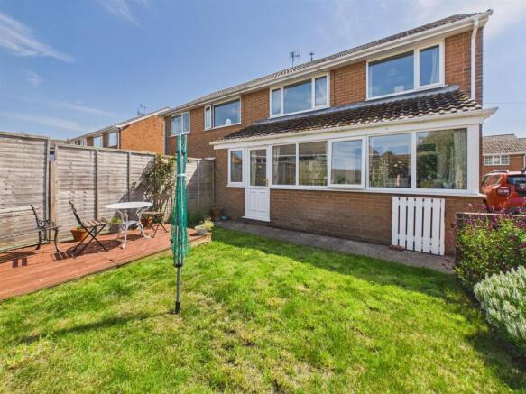 3 bed Semi-Detached for sale Image 12