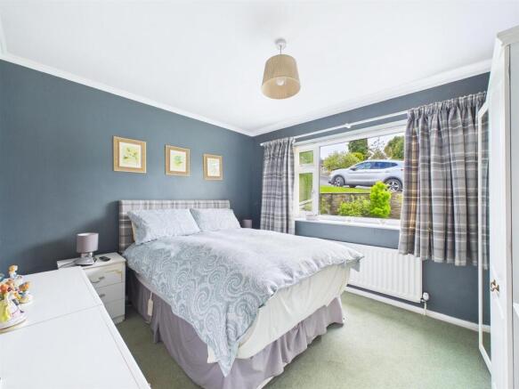 3 bed Bungalow for sale Image 8