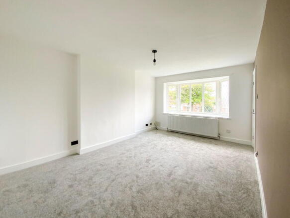Leicester Drive, Glossop photo 4