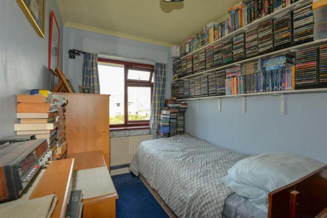 Bedroom3 1.jpg