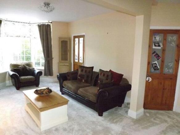 Lounge Pic 2
