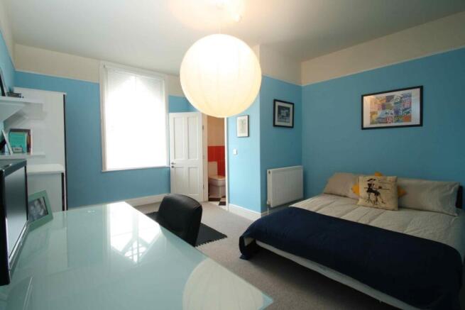 10 bed Terraced to rent Image 6