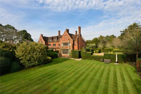Old Avenue, St George's Hill, Weybridge, Surrey, KT13