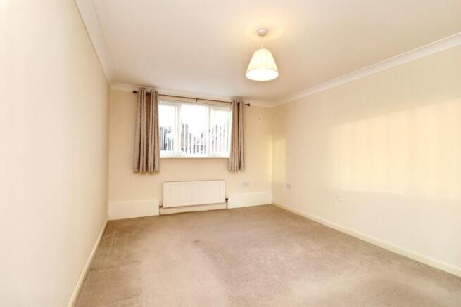 2 bed Apartment for sale Image 12