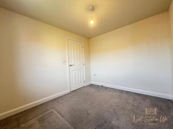 3 bed Semi-Detached for sale Image 12