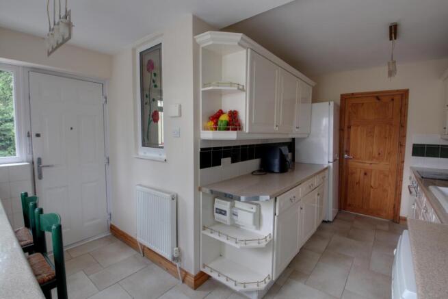 4 bed Semi-Detached for sale Image 10