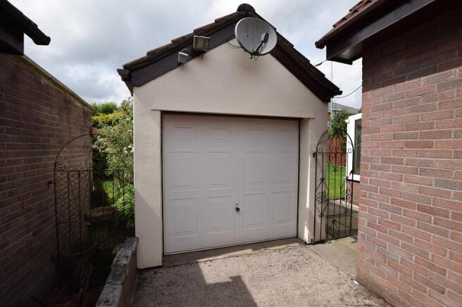 Detached Garage