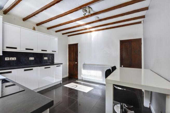 Kitchen_3.jpeg