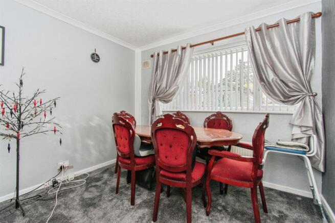 3 bed Terraced for sale Image 6