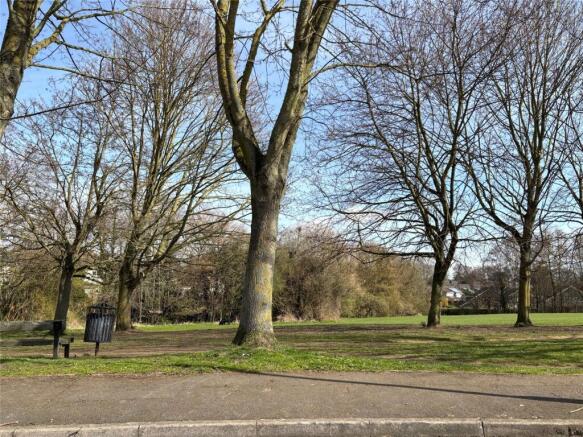 2 bed Apartment for sale Image 10