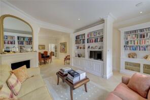 7, Balfour Mews, London W1K 2BF