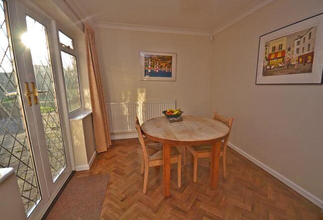 breakfast room