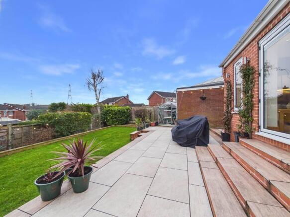 4 bed Detached for sale Image 9