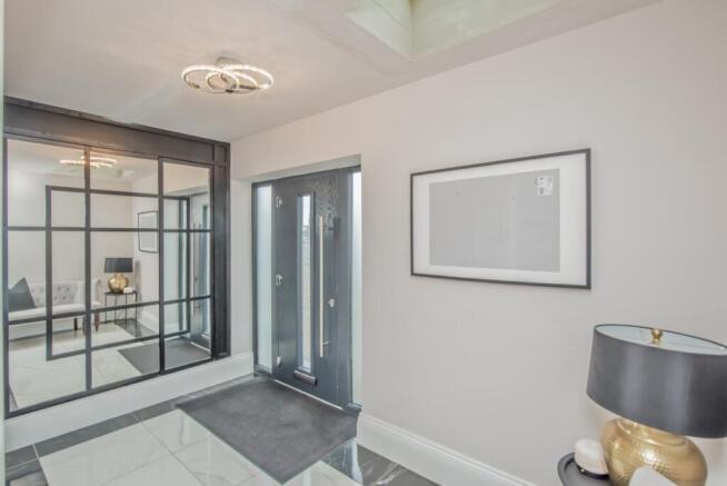 4 bed Detached for sale Image 4