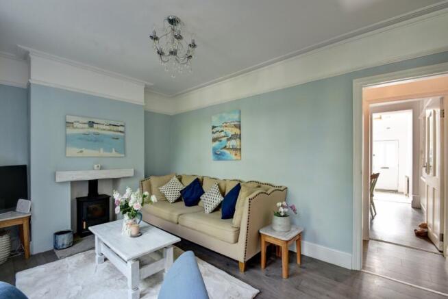 3 bed Terraced to rent Image 4