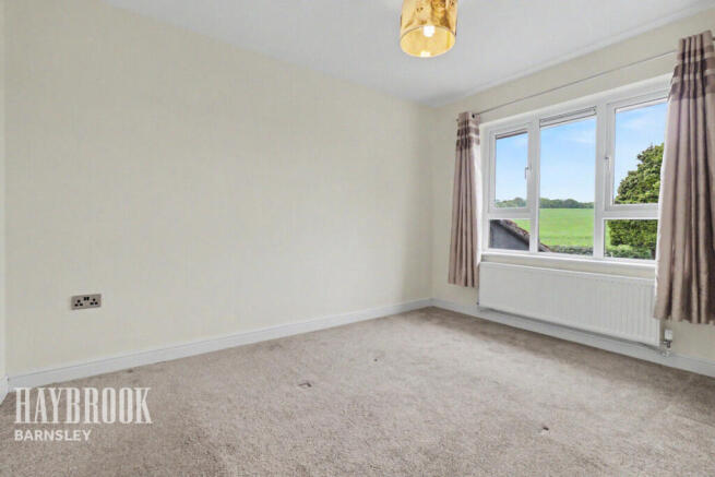 3 bed Semi-Detached for sale Image 12